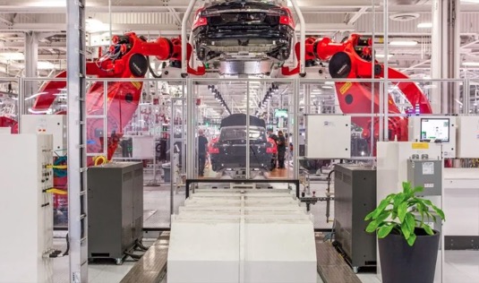 auto výroba elektromobilů Tesla