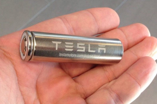 auto Tesla baterie patent nové složení Jeff Dahn článek