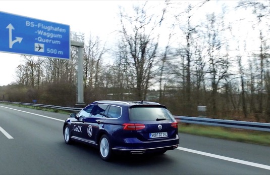 Na úseku, provozovaném Německým centrem pro letectví a kosmonautiku (DLR), je kamerami anonymizovaně zaznamenávána jízda různých účastníků silniční dopravy. Volkswagen očekává, že úsek financovaný spolkovou zemí Dolní Sasko a centrem DLR přinese nové poznatky pro autonomní jízdu.<br />
