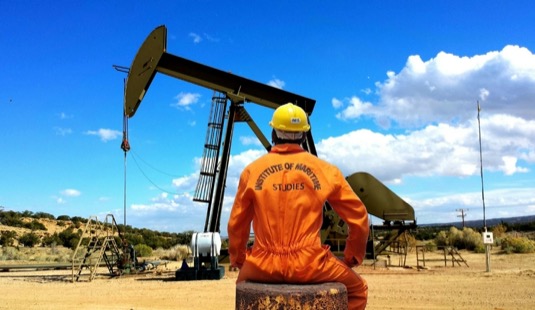 Těžba ropy - ropný vrt