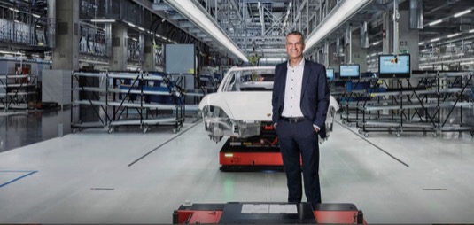 auto elektromobil výroba elektromobilu Porsche Taycan továrna Zuffenhausen